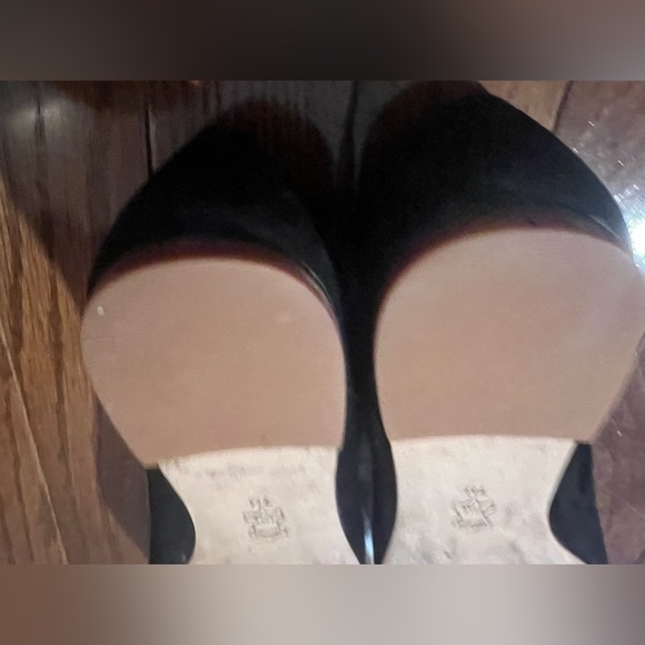 Tory Burch Georgia Black Suede Square Toe Ballet Flats with Emblem, size 7 EUC - Picture 12 of 13